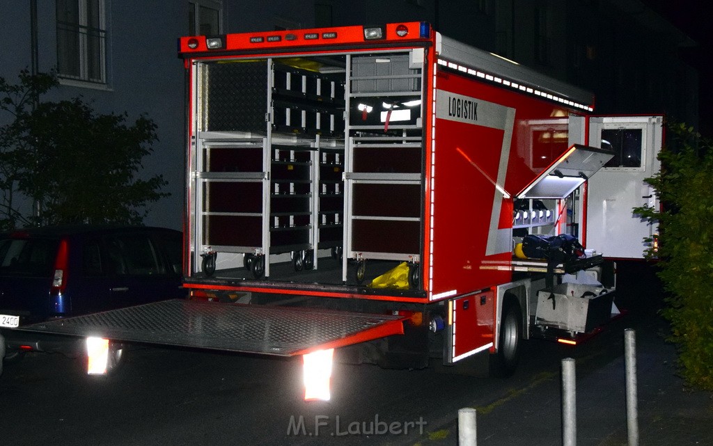 Feuer 2 Y Kellerbrand Koeln Ostheim Ruppinerstr P221.JPG - Miklos Laubert